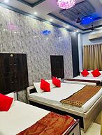 Hotel Aditya Varanasi