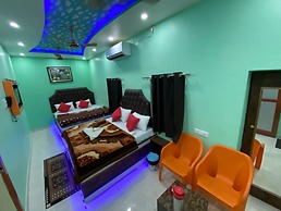 Hotel Aditya Varanasi
