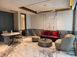 Yashan Tianlai S High-Rise Hotel