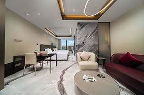 Yashan Tianlai S High-Rise Hotel