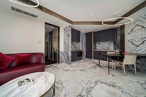 Yashan Tianlai S High-Rise Hotel