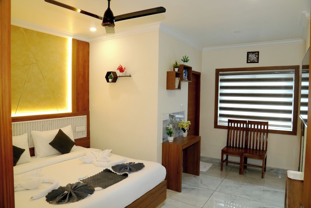 Cloud9 Airport Hotel
