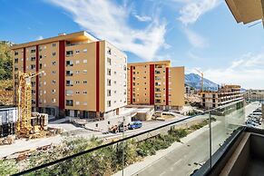 Status Apartments 100