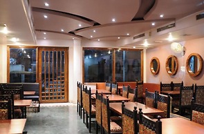 Hotel Aroma Classic