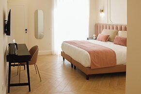 Sofia Suites &Rooms