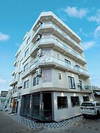 Geetanjali Hotel and Suites