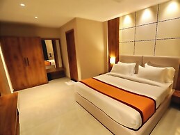 Geetanjali Hotel and Suites