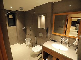 Geetanjali Hotel and Suites