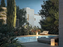 Lantana Villas and Hotel