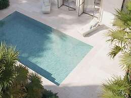 Lantana Villas and Hotel