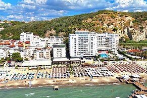 Beachfront & Sea View Apartment 101