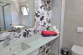 Beachfront & Sea View Apartment 101