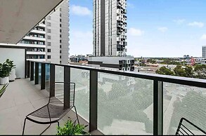 Luxurious one Bedroom Apartment With Pool