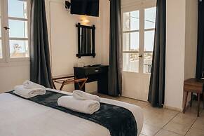 Aegean Nest Studios - Adults only