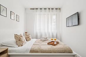 Chic 1BR Steps from Opéra Garnier