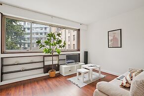 Chic 1BR Steps from Opéra Garnier