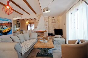 Amorosa Villas