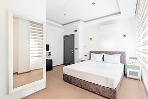 Marine Point Hotel