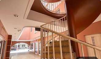 Paradise Suites & Residence