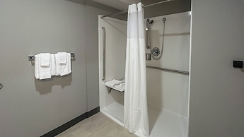 Studio 6 – Fort Frances, On
