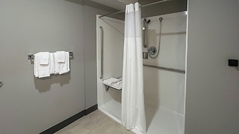 Studio 6 – Fort Frances, On