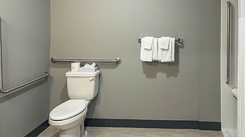 Studio 6 – Fort Frances, On