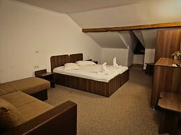 Hotel Claris Valiug