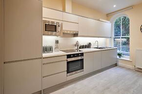Host Stay Ross View First Floor Apartment
