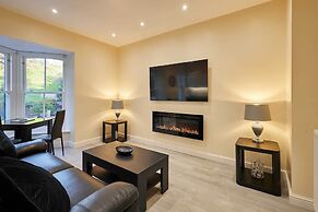 Host Stay Ross View First Floor Apartment