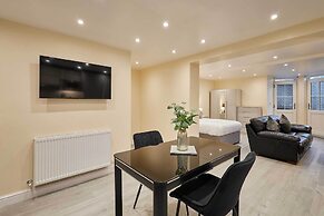 Host Stay Ross View Basement Apartment