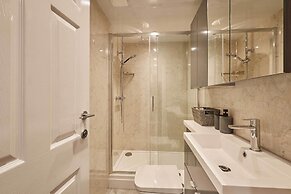 Host Stay Ross View Basement Apartment