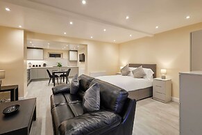 Host Stay Ross View Basement Apartment