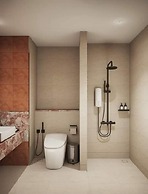 LILYBETH HOTEL PRATUNAM