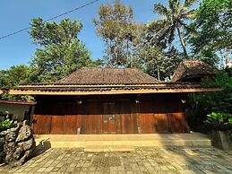 Puunee Wild River Resto & Villa's