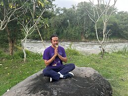 Puunee Wild River Resto & Villa's