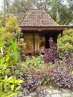 Puunee Wild River Resto & Villa's