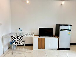 Grandview Ladprao Hotel