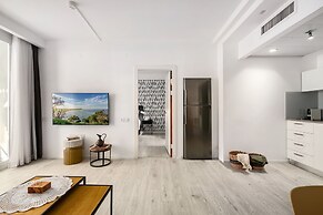 Beachfront Bliss by Sea N' Rent