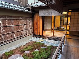 NAGAEKE RESIDENCE