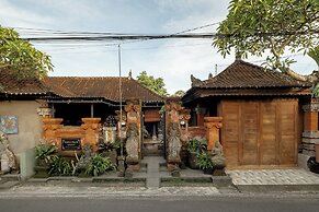 Togog Polos Ubud House
