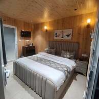 Shiku Glamping Stays
