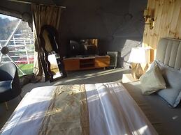 Shiku Glamping Stays