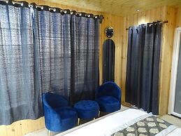 Shiku Glamping Stays