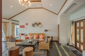 Golden Horizon Villa