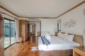 Golden Horizon Villa