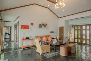 Golden Horizon Villa