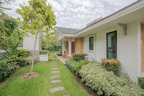 Golden Horizon Villa
