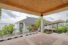 Golden Horizon Villa