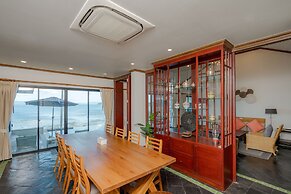 Golden Horizon Villa