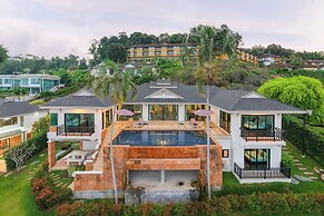 Golden Horizon Villa